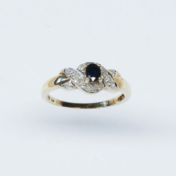 9ct Gold Sapphire/Diamond Ring